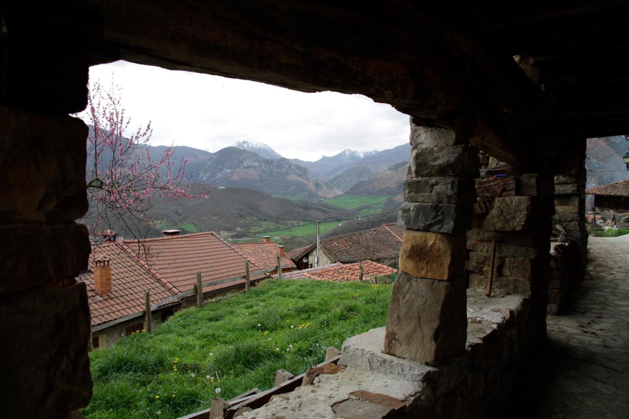 Apartamentos Rurales El Collain De Campiellos Exterior photo