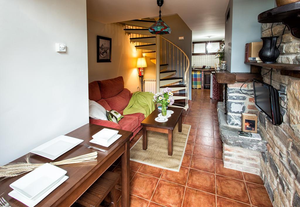 Apartamentos Rurales El Collain De Campiellos Exterior photo